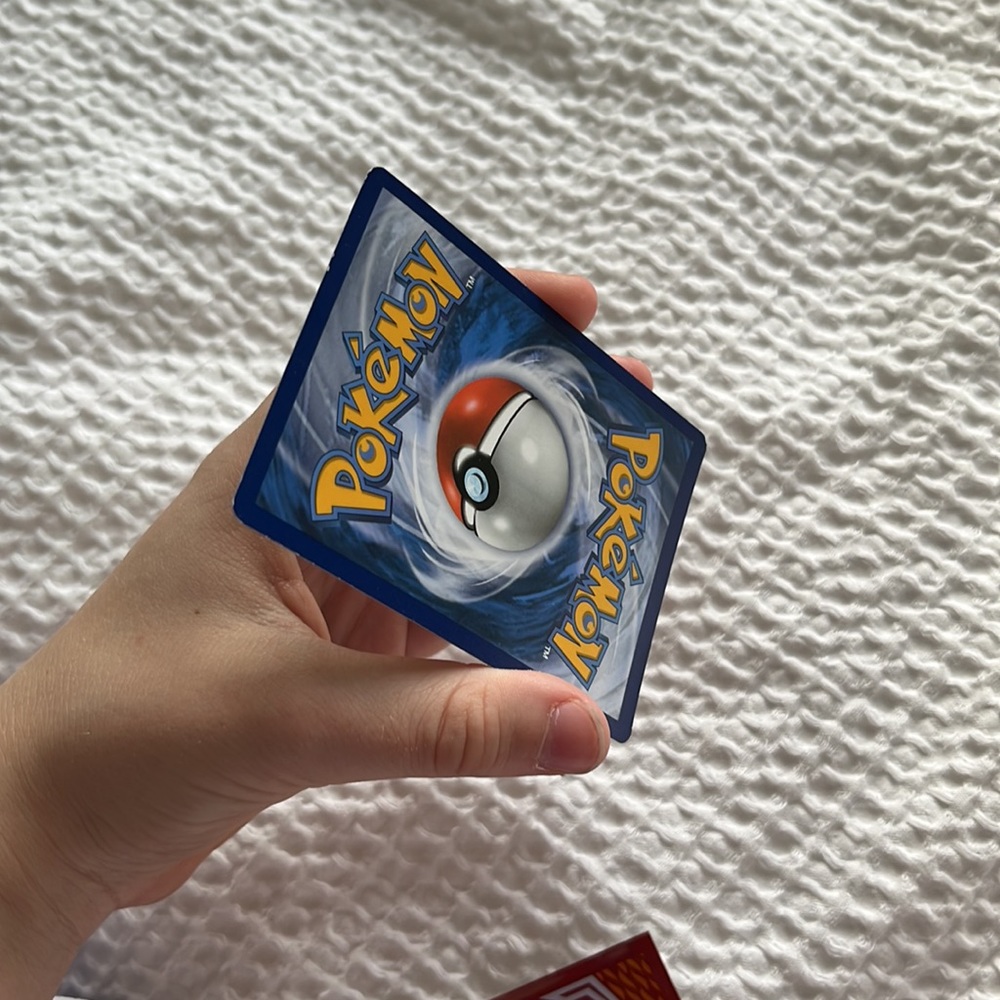 First edition Riachu Hollow Pokémon Card - Picture 6 of 8